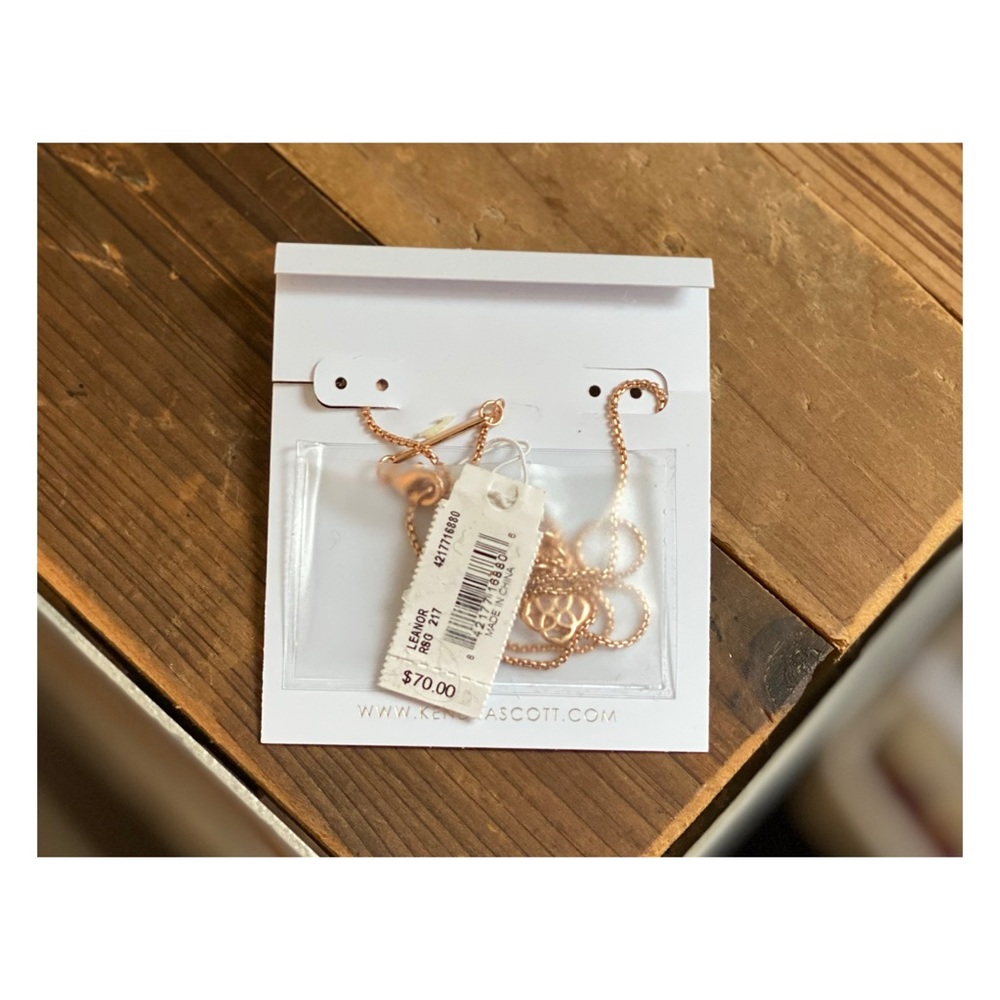 Kendra Scott • Leanor Necklace • Rose Gold - Picture 2 of 5